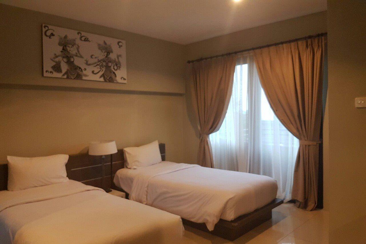 Parkside Denbukit Residence & Suite Jimbaran Exterior photo