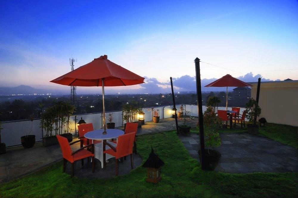 Parkside Denbukit Residence & Suite Jimbaran Exterior photo