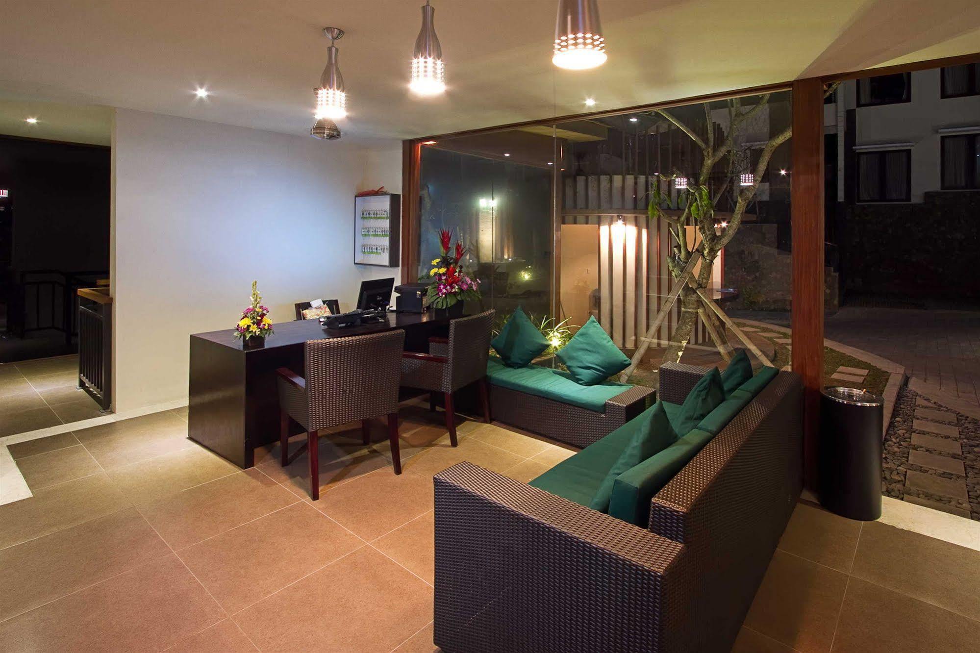 Parkside Denbukit Residence & Suite Jimbaran Exterior photo