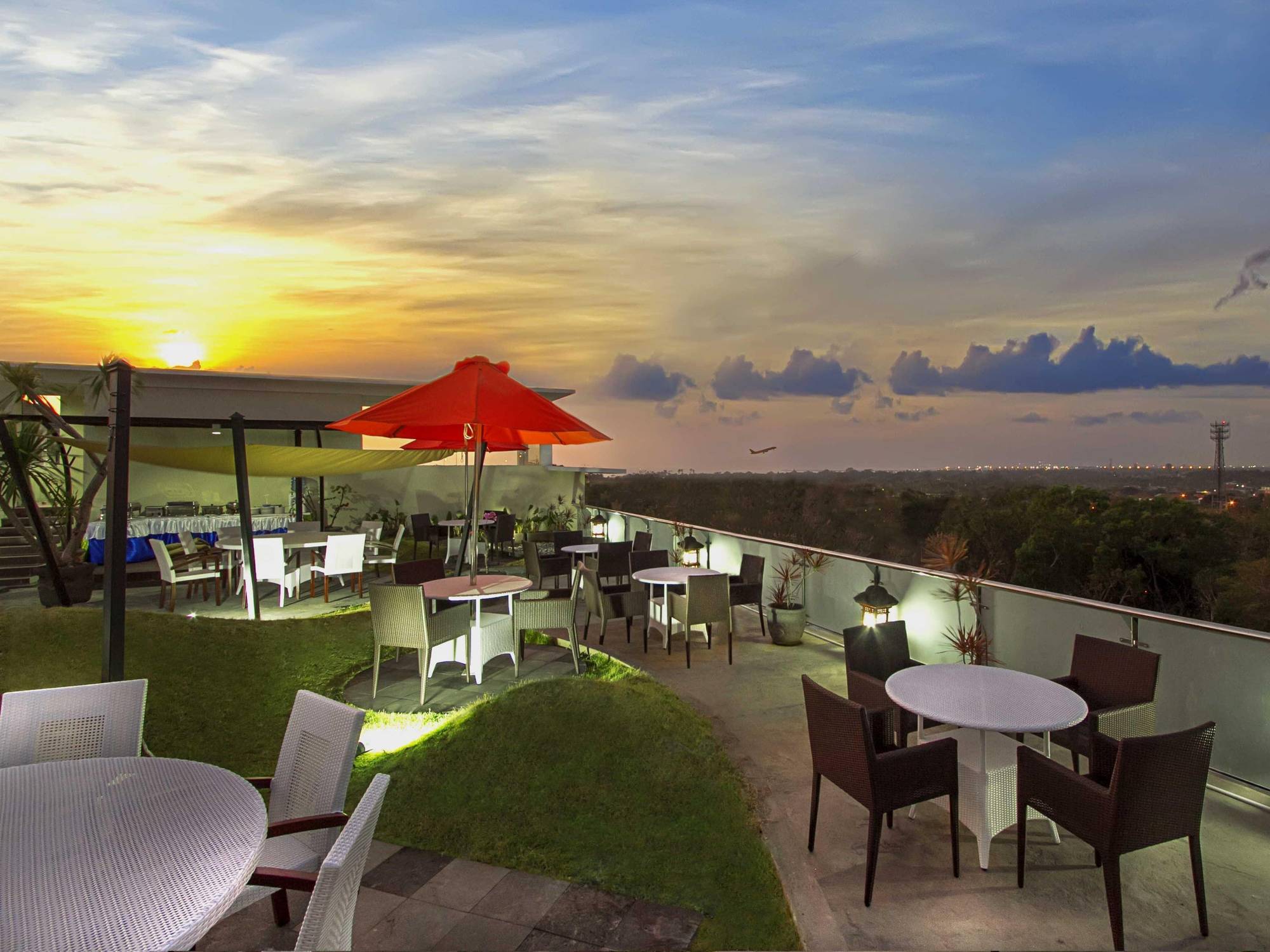 Parkside Denbukit Residence & Suite Jimbaran Exterior photo