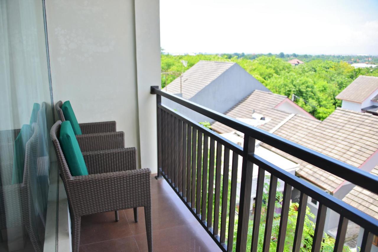 Parkside Denbukit Residence & Suite Jimbaran Exterior photo