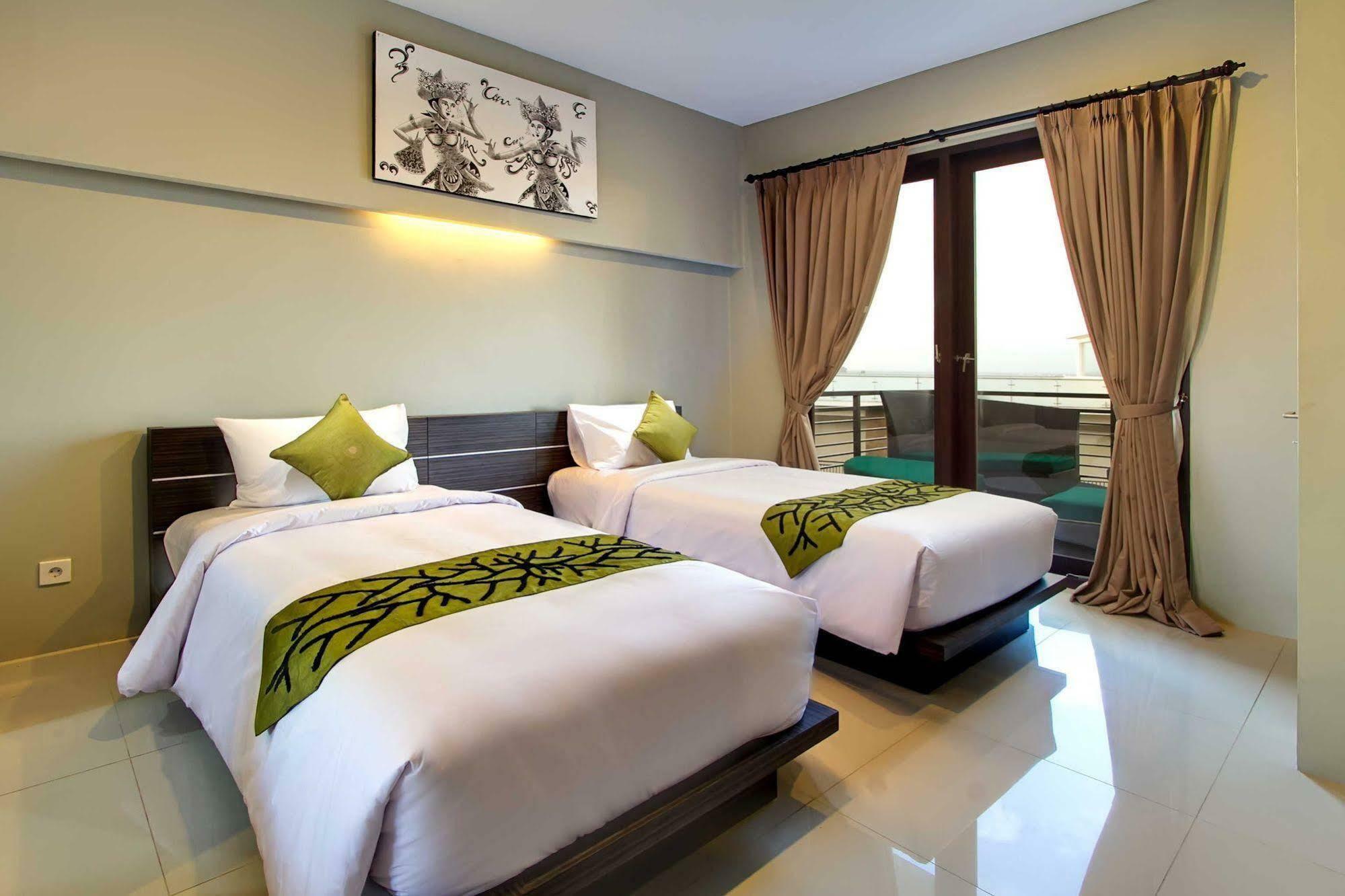 Parkside Denbukit Residence & Suite Jimbaran Exterior photo
