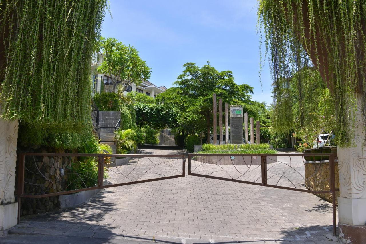Parkside Denbukit Residence & Suite Jimbaran Exterior photo